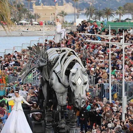 Center One Bedroom , & Sea View #15