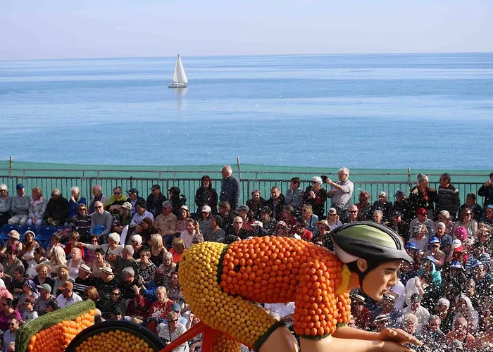 Lägenhet Center One Bedroom , & Sea View #15 Menton