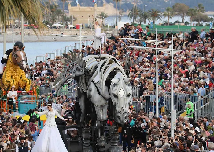 Center One Bedroom , & Sea View #15