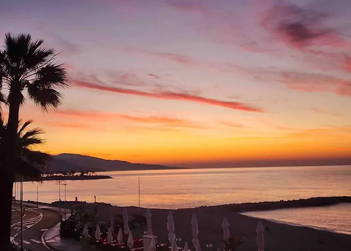 Center One Bedroom , & Sea View #15 * Mentona